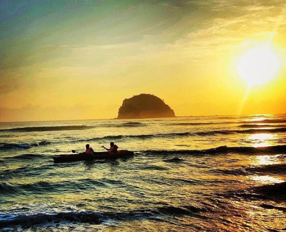 Aura Marina Sands Beach Resort Baler Eksteriør bilde